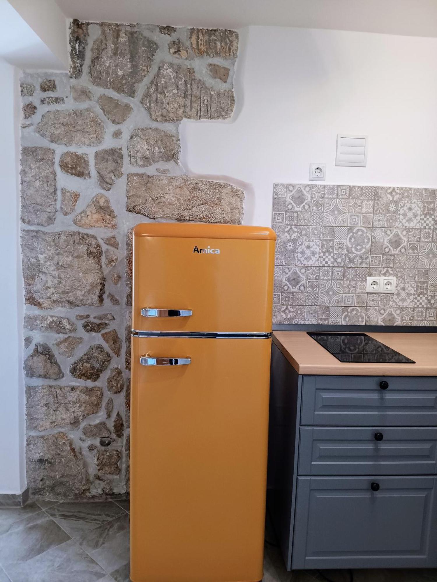 Studio Apartmani Sverko プナト エクステリア 写真