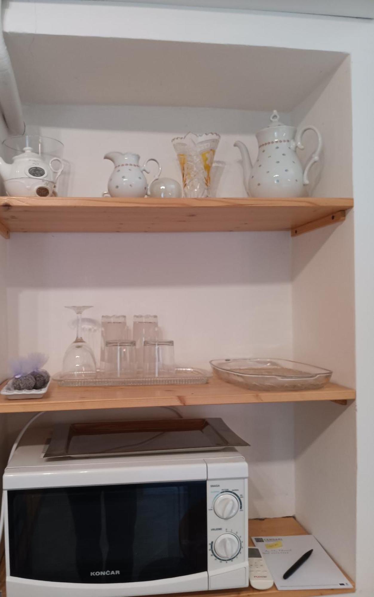 Studio Apartmani Sverko プナト エクステリア 写真