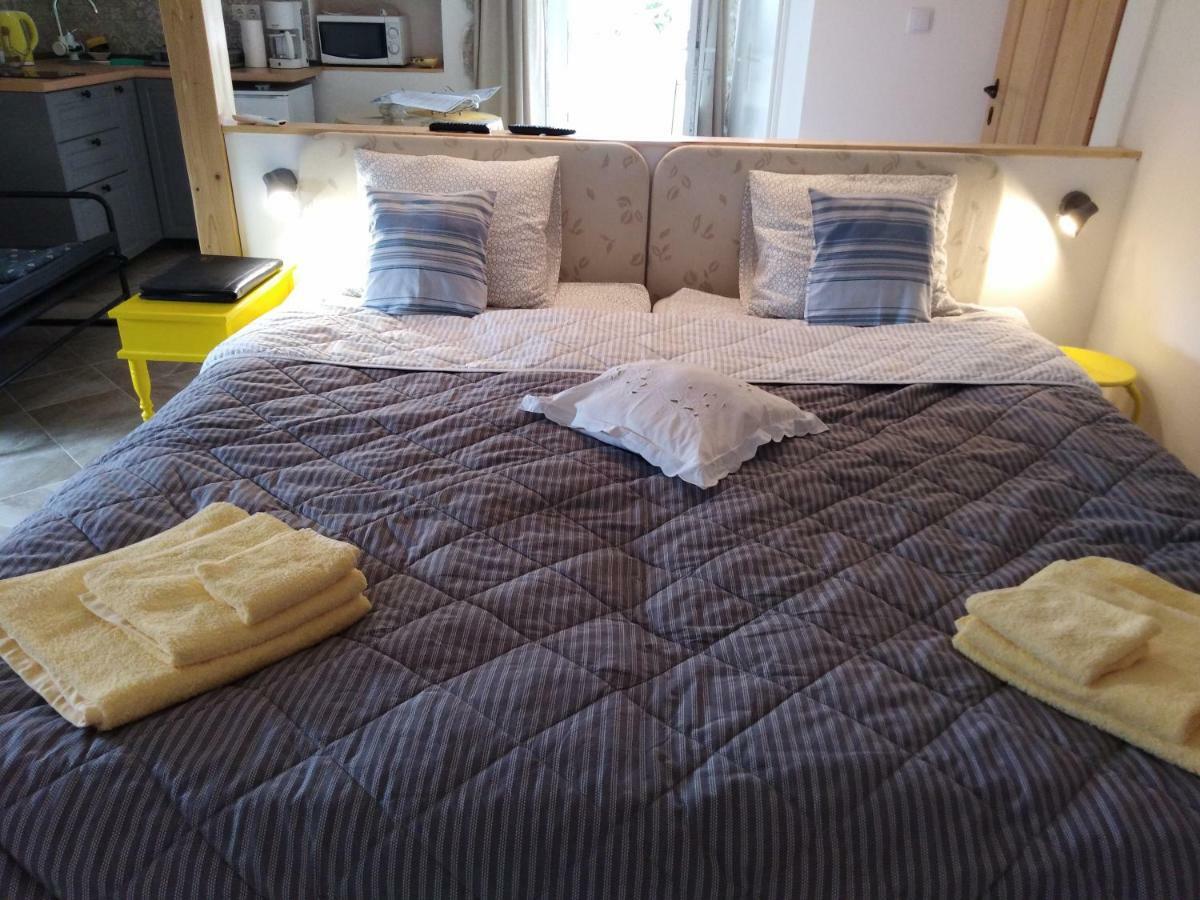 Studio Apartmani Sverko プナト エクステリア 写真