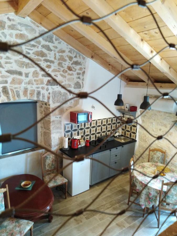 Studio Apartmani Sverko プナト エクステリア 写真